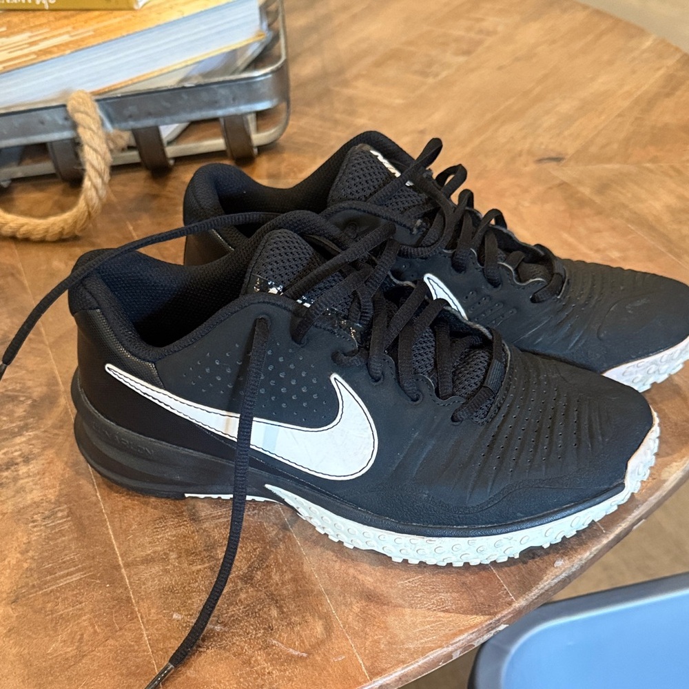 Nike Black and White Turf Shoes men’s sz 7